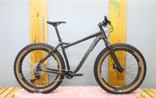 Salsa Mukluk Deore 11 Fat Tire Bike, Aluminum, 26" Black Salsa Mukluk Deore 11 Fat Tire Bike, Aluminum, 26" Black