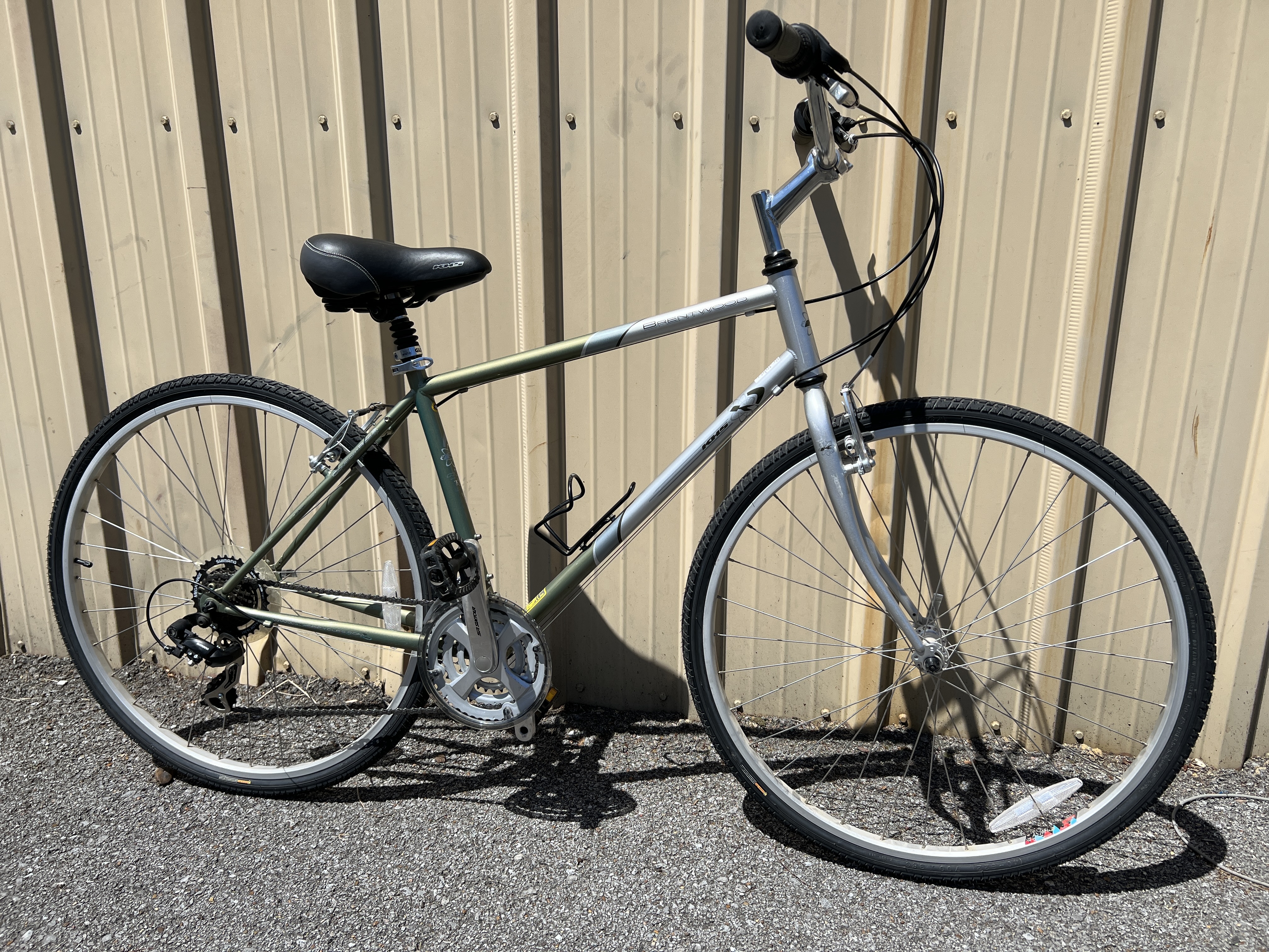 Pre-Owned Trek Multitrack 7200 Pre-Owned Trek Multitrack 7200